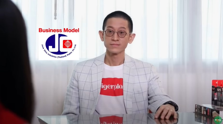 Jackchia ได้รับเกียรติสัมภาษณ์ในรายการ "Business Model"
